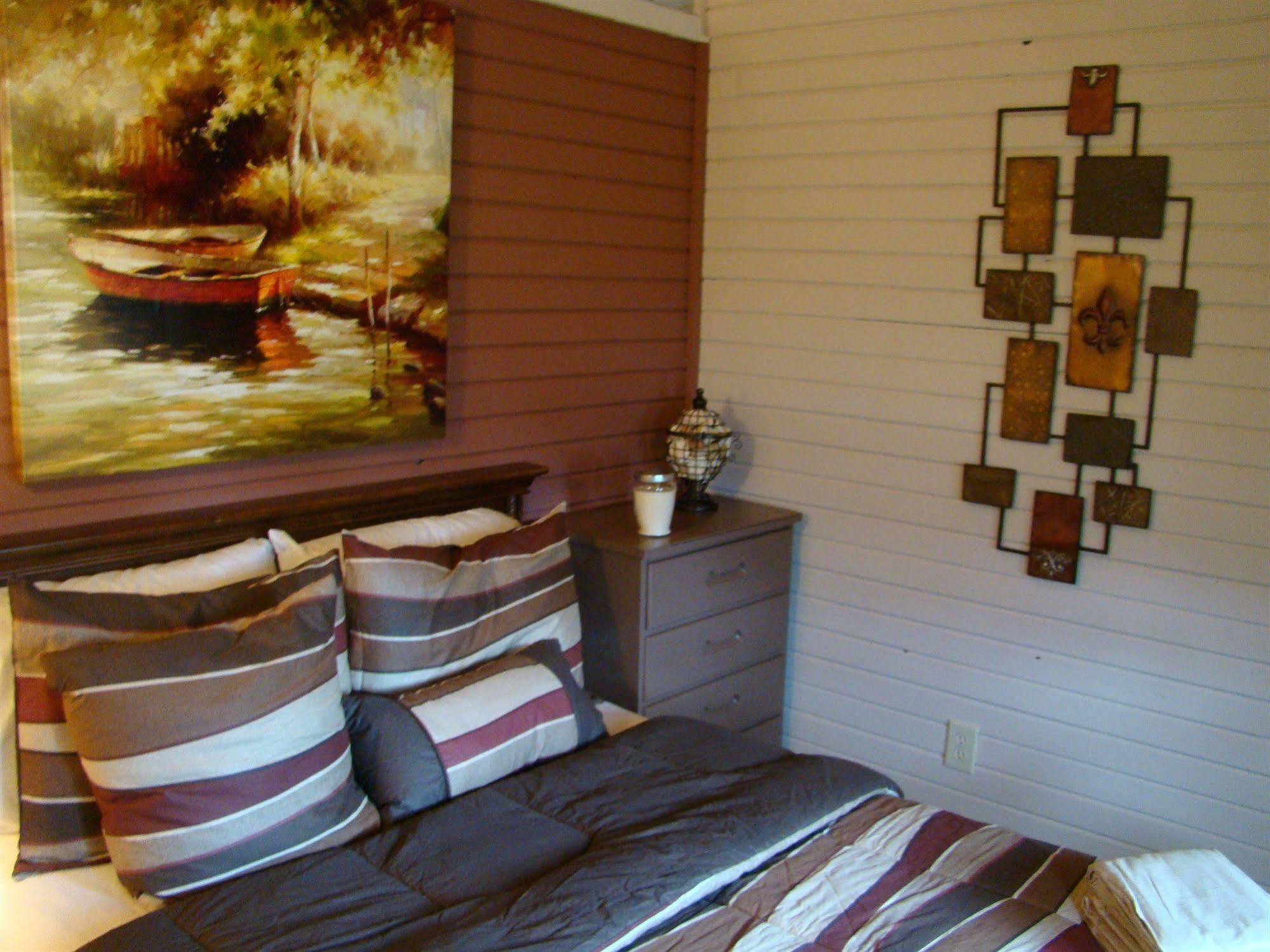 Bay Leaf Cottages & Bistro ลินคอล์นวิลล์ ภายนอก รูปภาพ